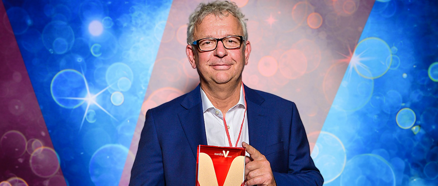 Dr. Christoph Münzer, Beiratsmitglied Transformationsnetzwerk Nordschwarzwald, erhält Media-V-Award der Zeitschrift Verbändereport