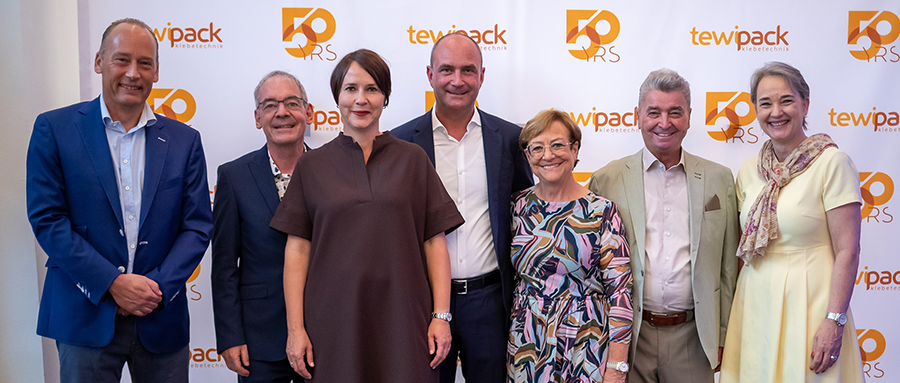 Die Firma tewipack hat ihr 50. Firmenjubiläum gefeiert.